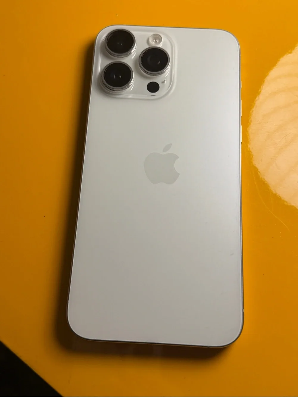 Apple iPhone 15 Pro Max - 256 GB - White Titanium (Unlocked)